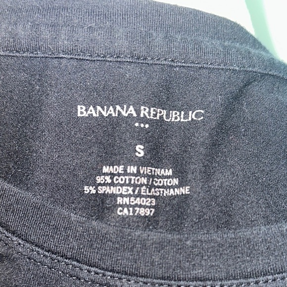 Banana Republic Black Fitted Short Sleeve T-Shirt size small - Picture 3 of 3